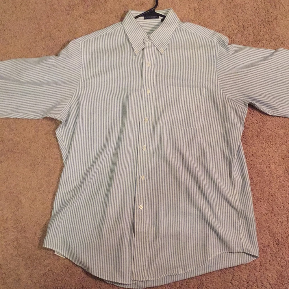 Men’s casual button down shirt
